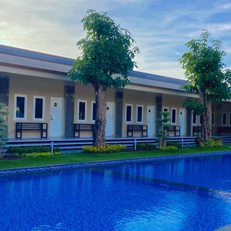 Nio Garden Hotel Sumbawa Extérieur photo