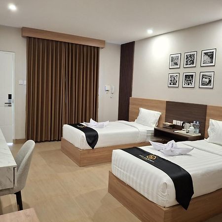 Nio Garden Hotel Sumbawa Extérieur photo