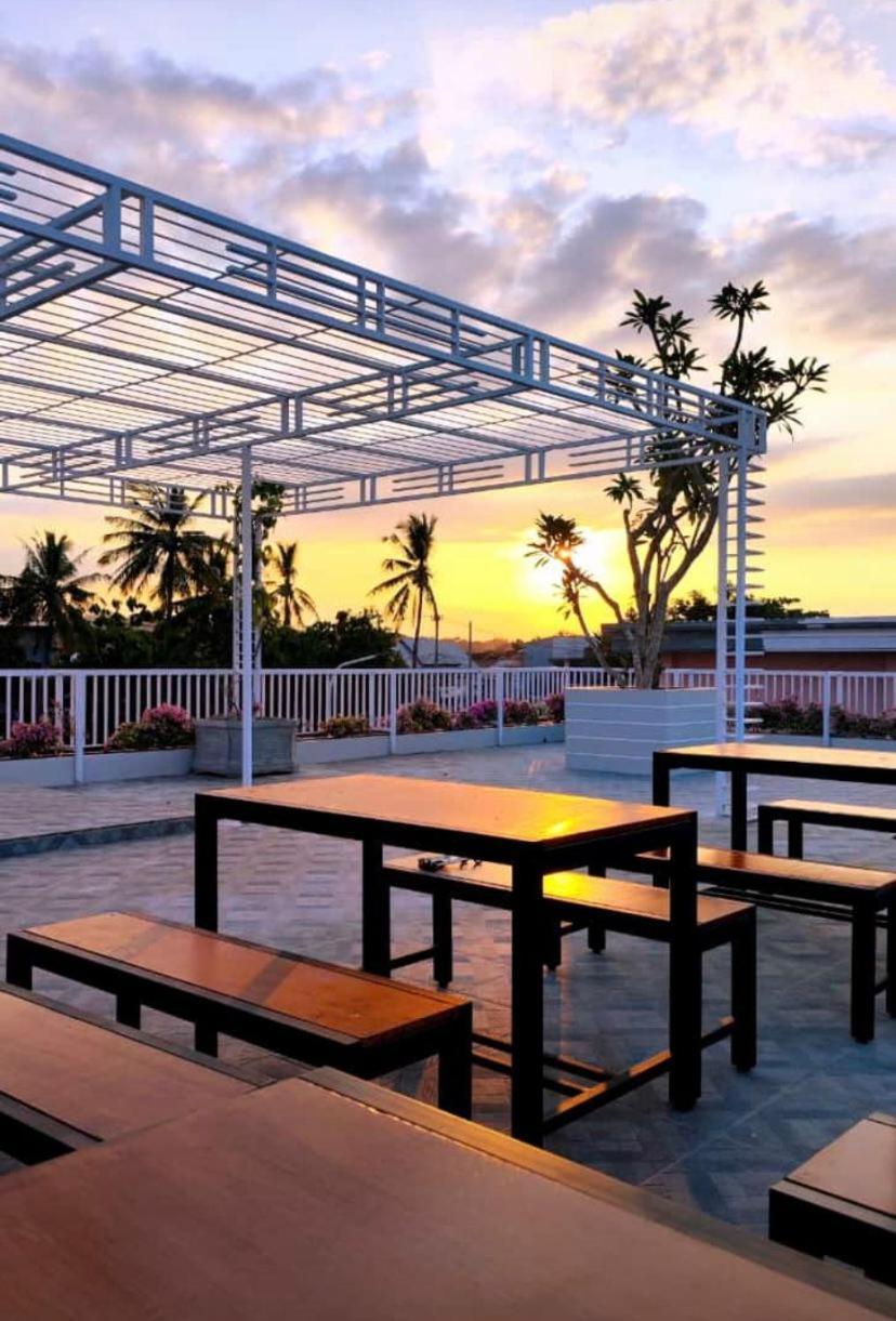 Nio Garden Hotel Sumbawa Extérieur photo