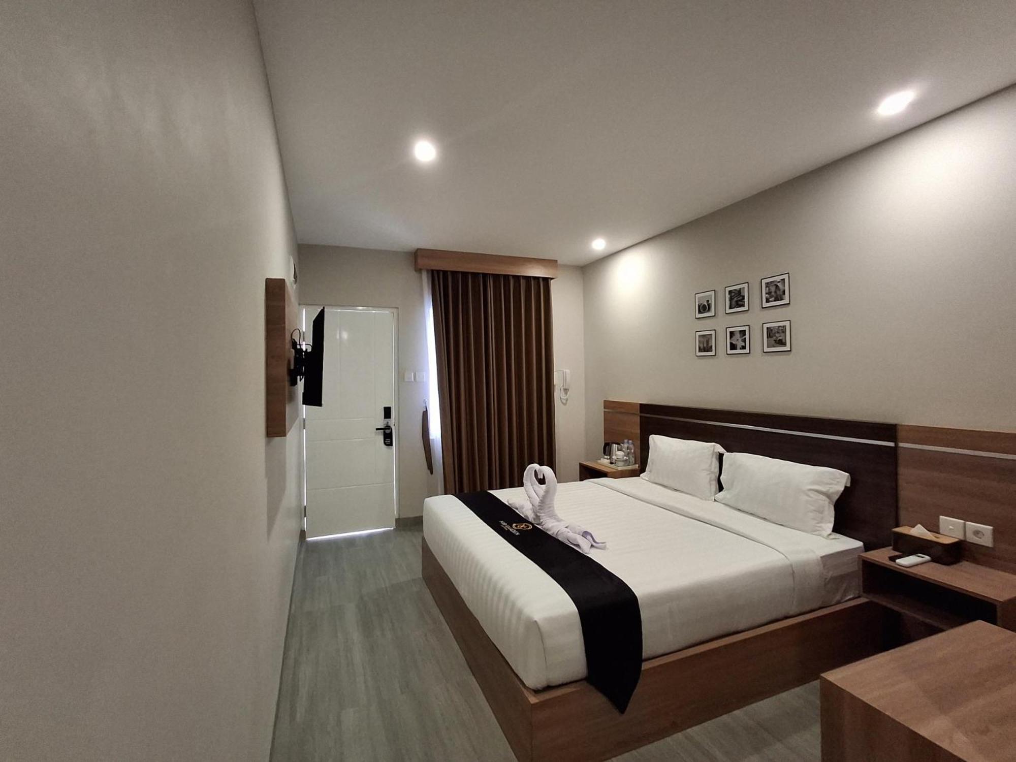 Nio Garden Hotel Sumbawa Extérieur photo
