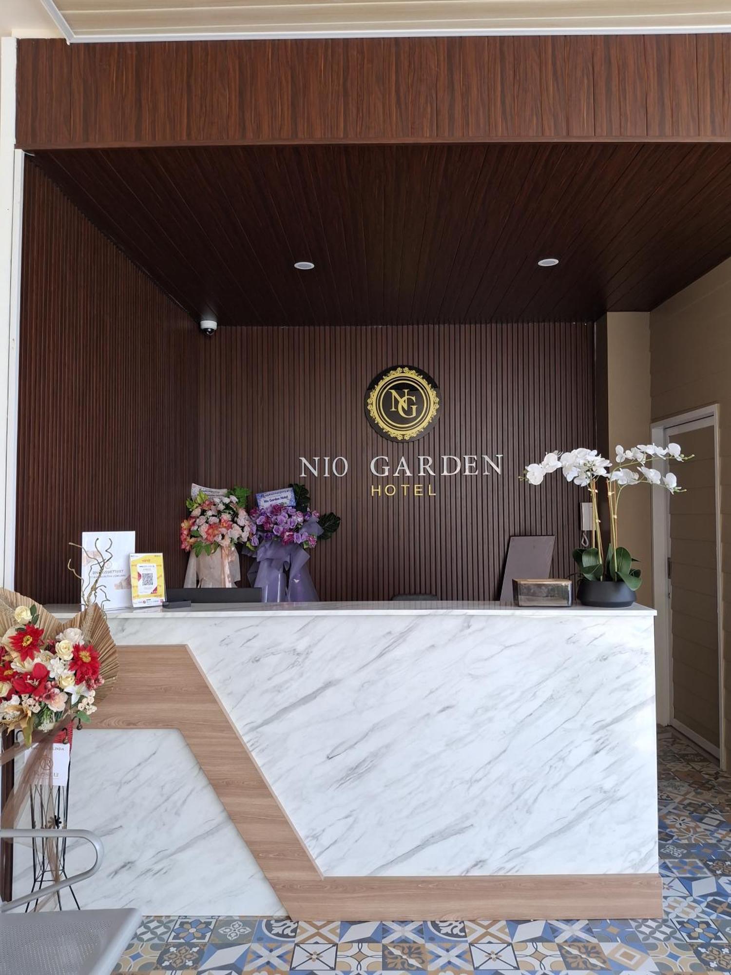 Nio Garden Hotel Sumbawa Extérieur photo